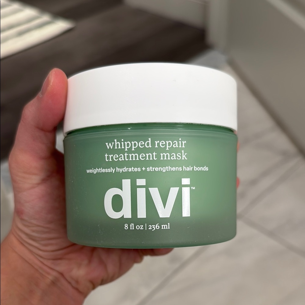LAST CHANCE!! Divi hair mask